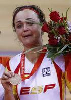 Leire Olaberria, autoridades gipuzkoanas y miembros de las selecciones Sub-21 masculina y absoluta femenina, acudieron a la entrega de premios de la Gipuzkoako Herri Txikietako.